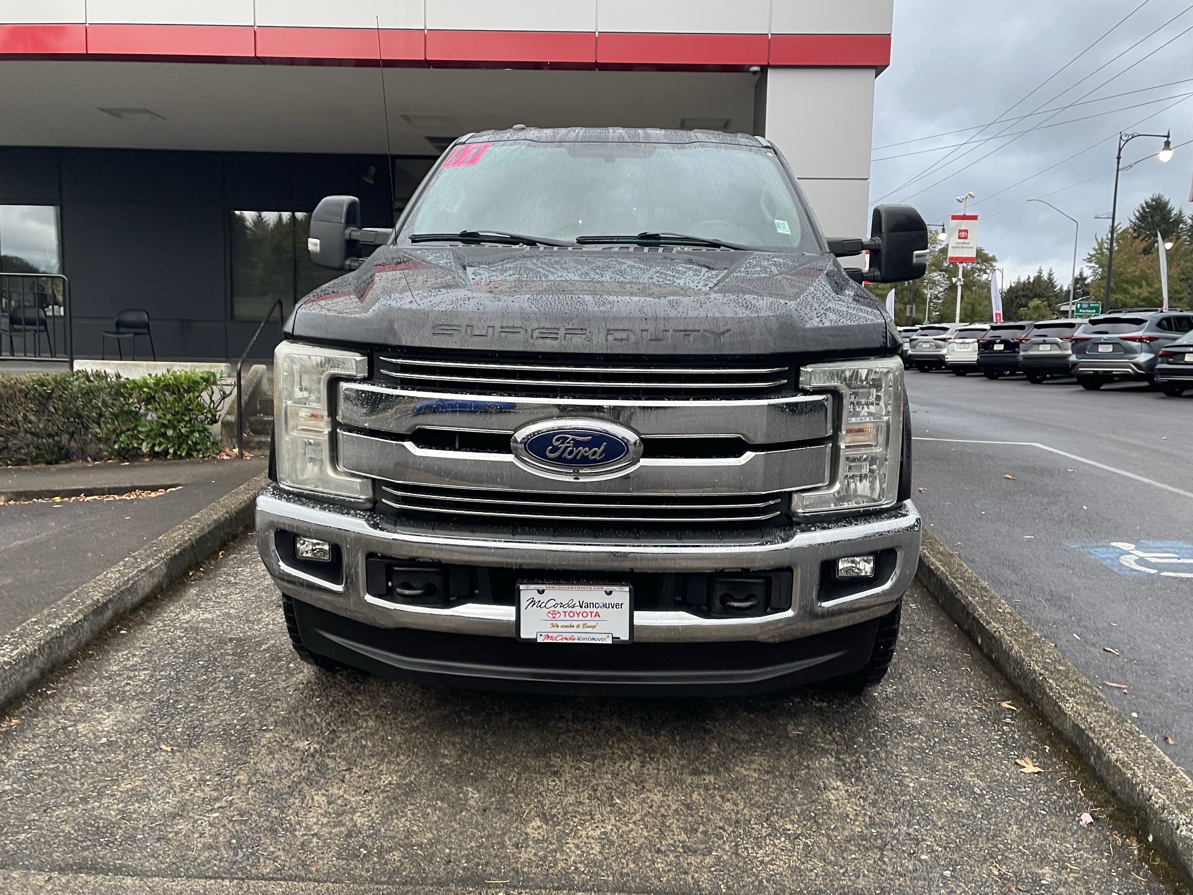 Used 2017 Ford F250 Lariat w/ Lariat Value Package AWD/4WD image 2