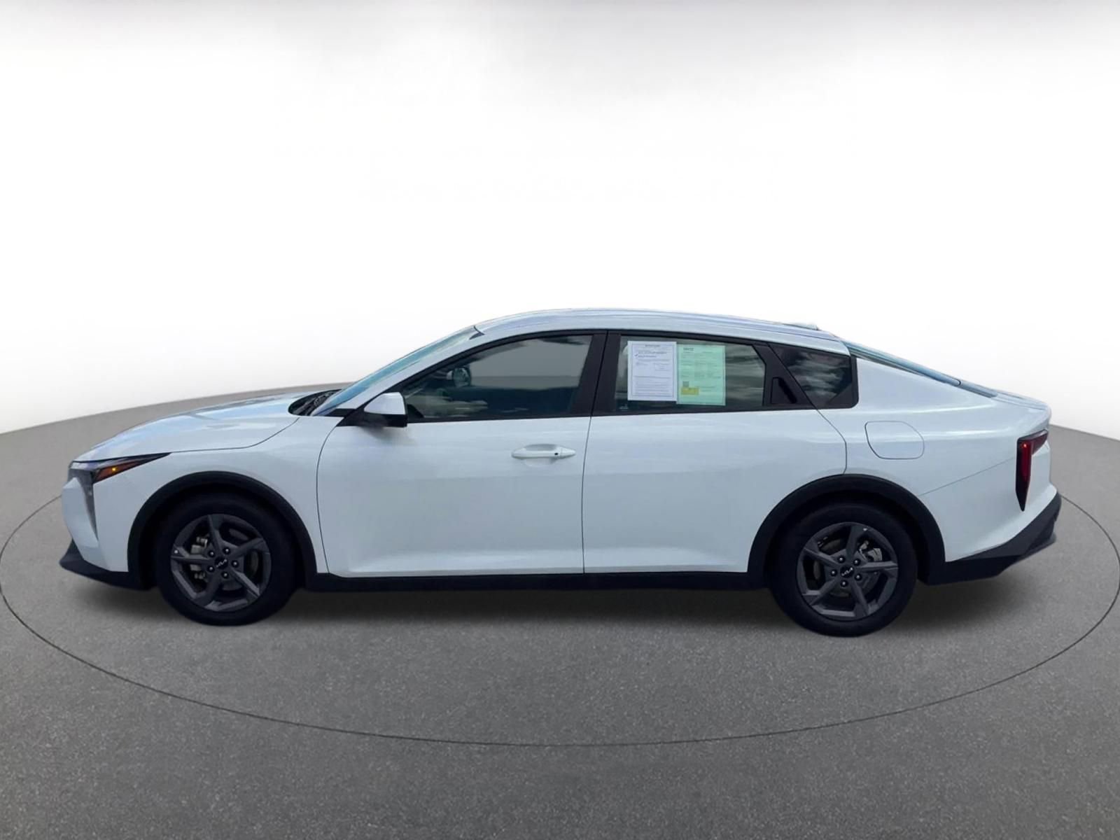 Used 2025 Kia K4 LXS FWD image 9