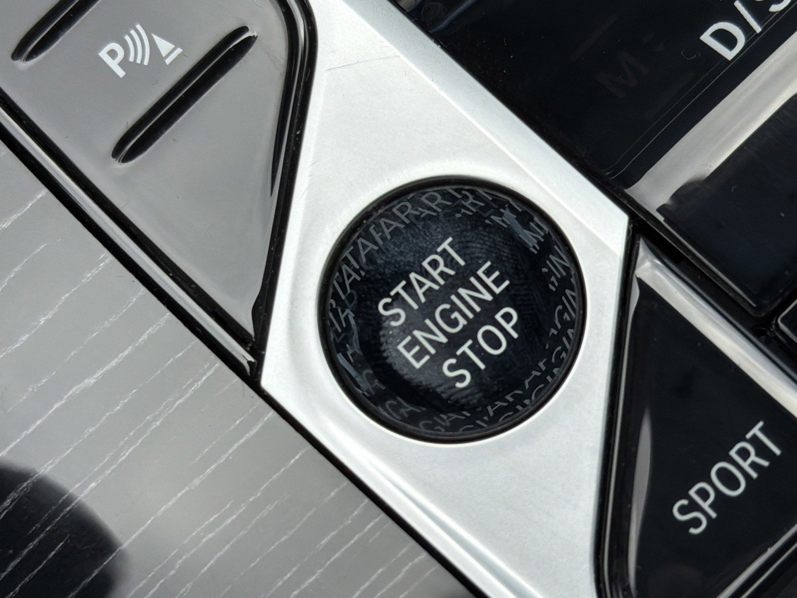 Used 2023 BMW X7 xDrive40i w/ Executive Package image 27