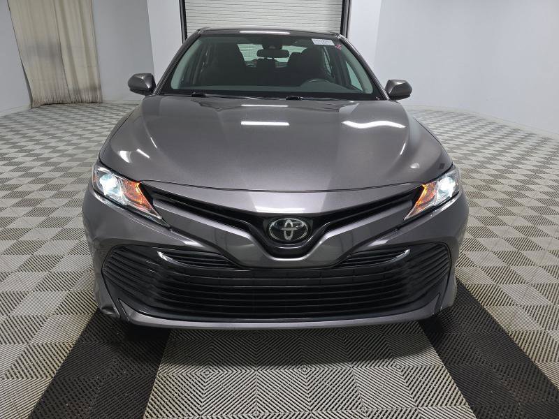 Used 2020 Toyota Camry LE image 2