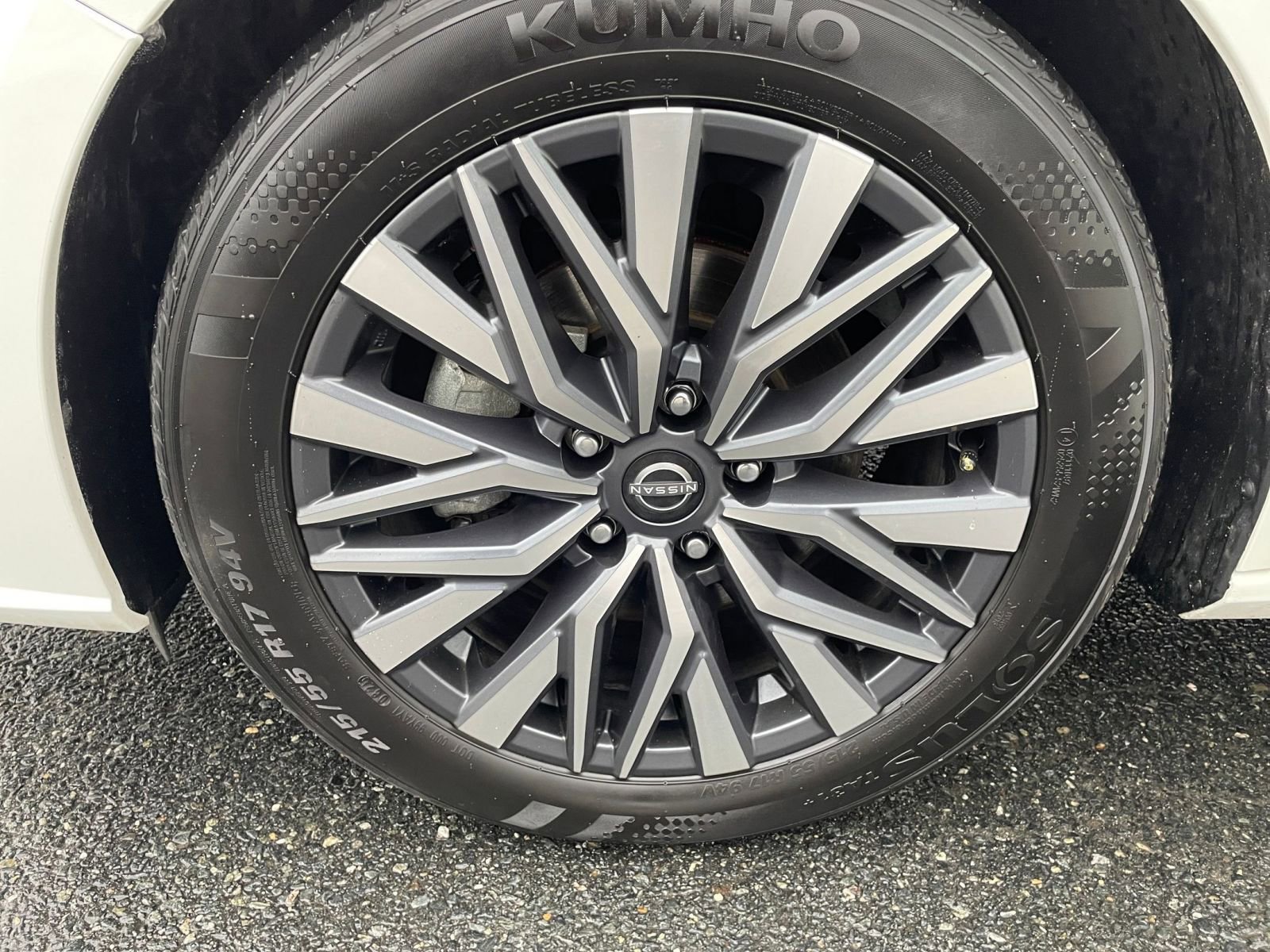 Used 2025 Nissan Altima 2.5 SV image 29