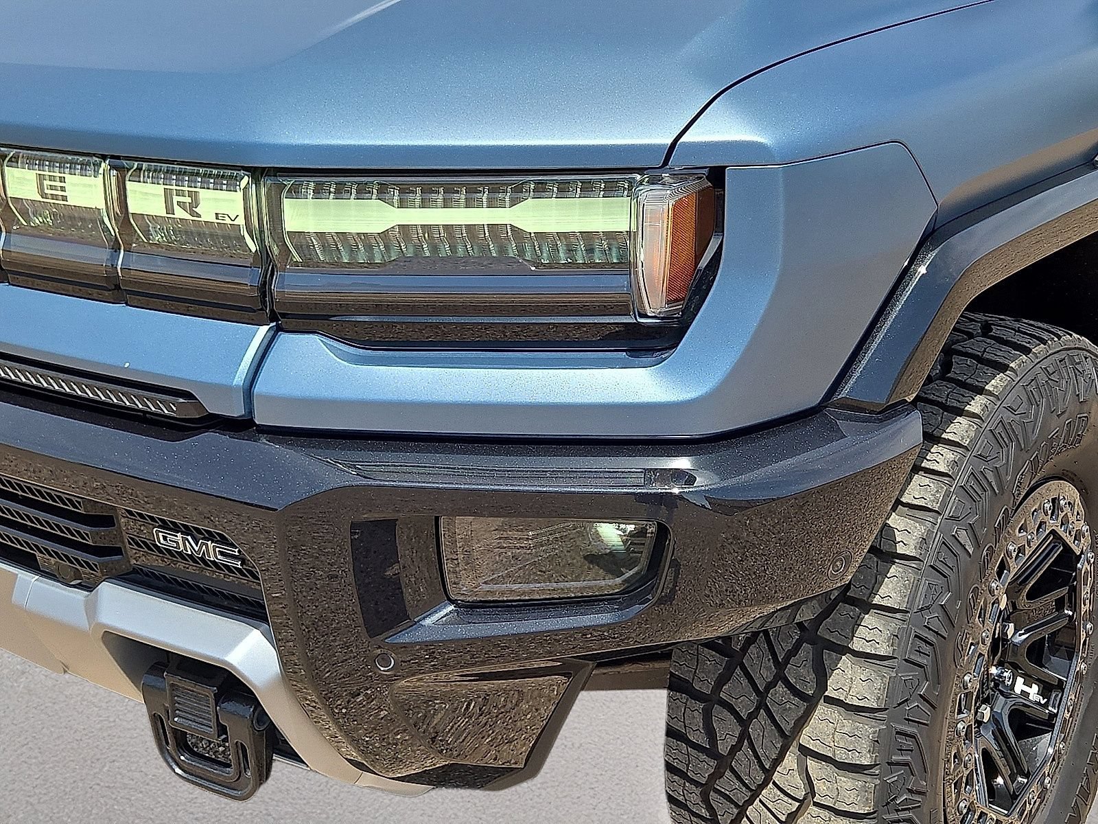 Used 2024 GMC Hummer EV 3X w/ Omega Edition AWD/4WD image 9