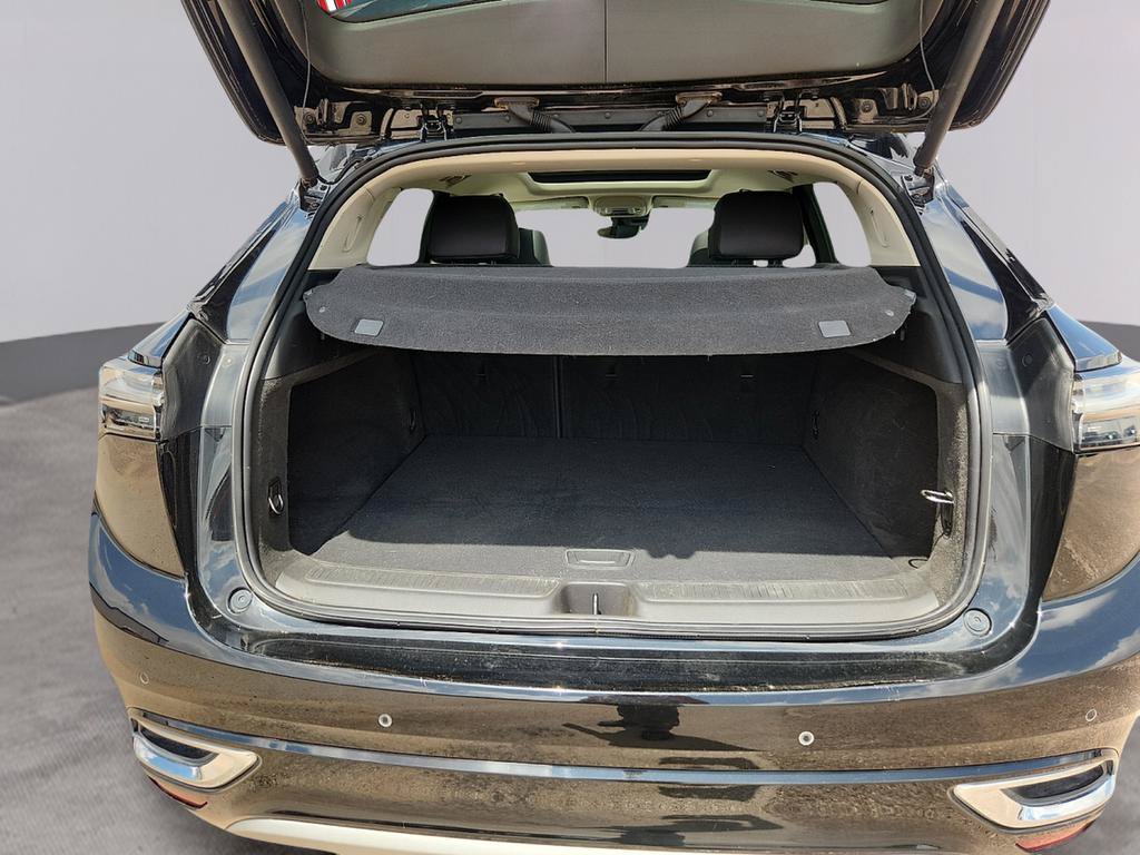 Used 2023 Buick Envision Avenir FWD image 9
