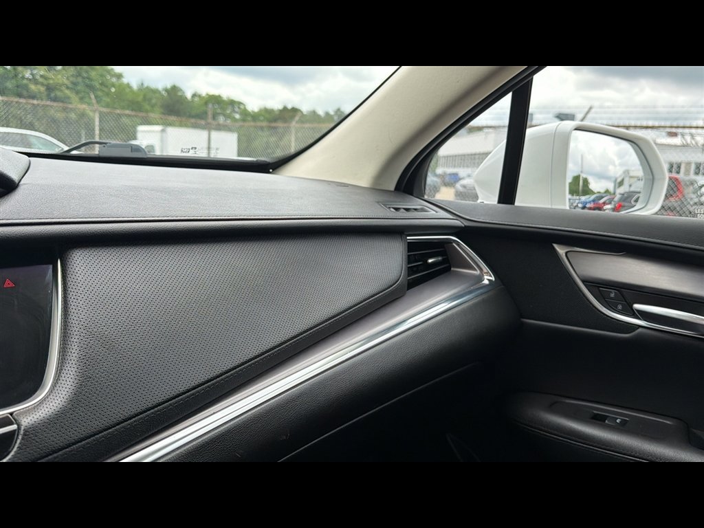 Used 2019 Cadillac XT5 Premium Luxury AWD/4WD image 16