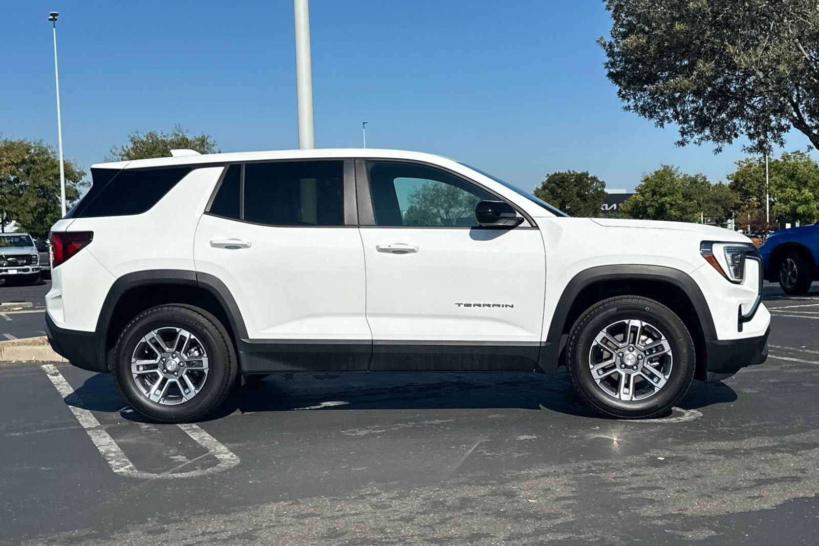 Used 2026 GMC Terrain Elevation AWD/4WD image 3