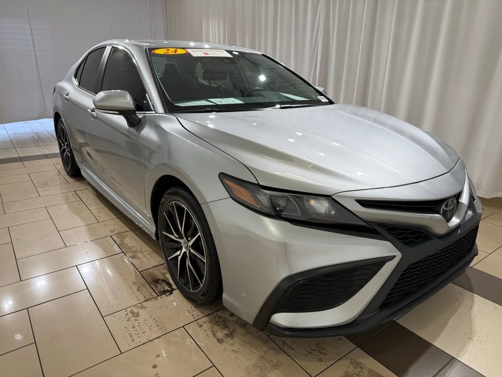 Certified 2024 Toyota Camry SE image 7