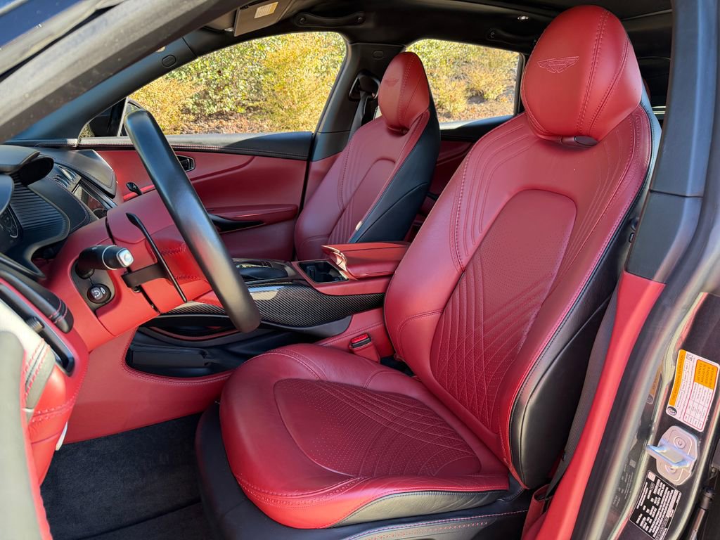 Used 2021 Aston Martin DBX image 25