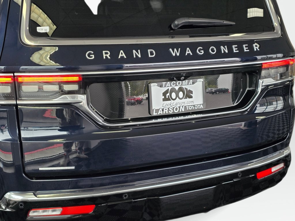 Used 2023 Jeep Grand Wagoneer 4WD image 13