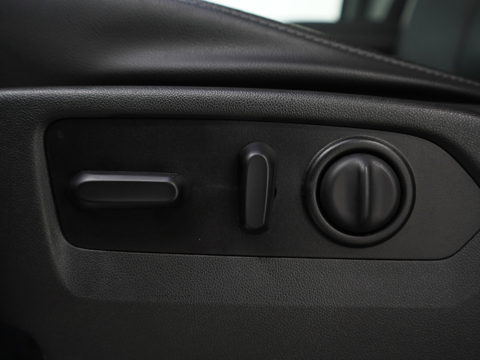 Used 2020 GMC Sierra 1500 SLT w/ SLT Premium Plus Package image 24