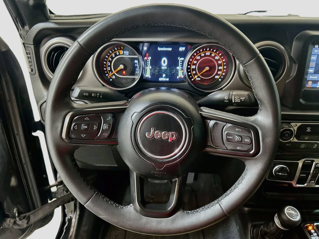 Used 2023 Jeep Gladiator Mojave AWD/4WD image 9
