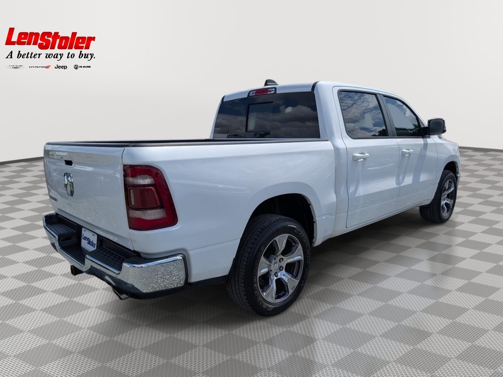 Used 2023 RAM 1500 Laramie AWD/4WD image 5