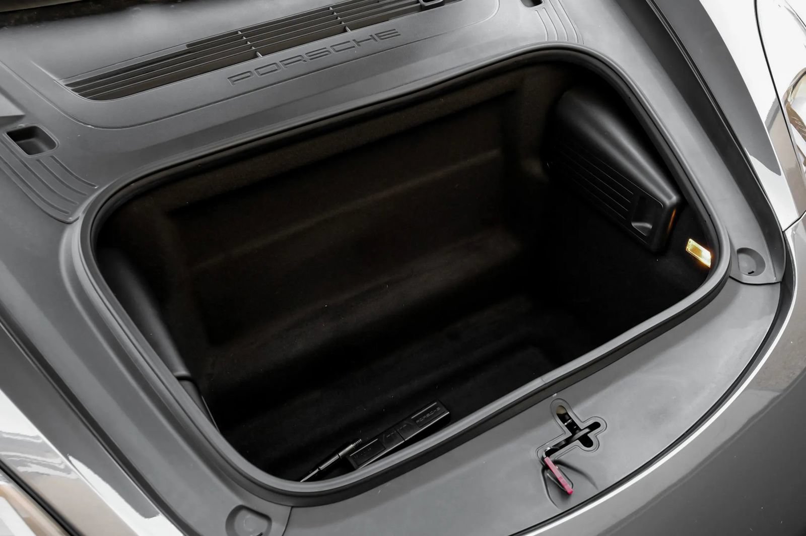 Used 2019 Porsche 718 Cayman S RWD image 51