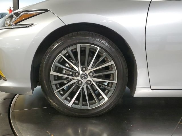 Used 2025 Lexus ES 350 w/ Premium Package FWD image 30