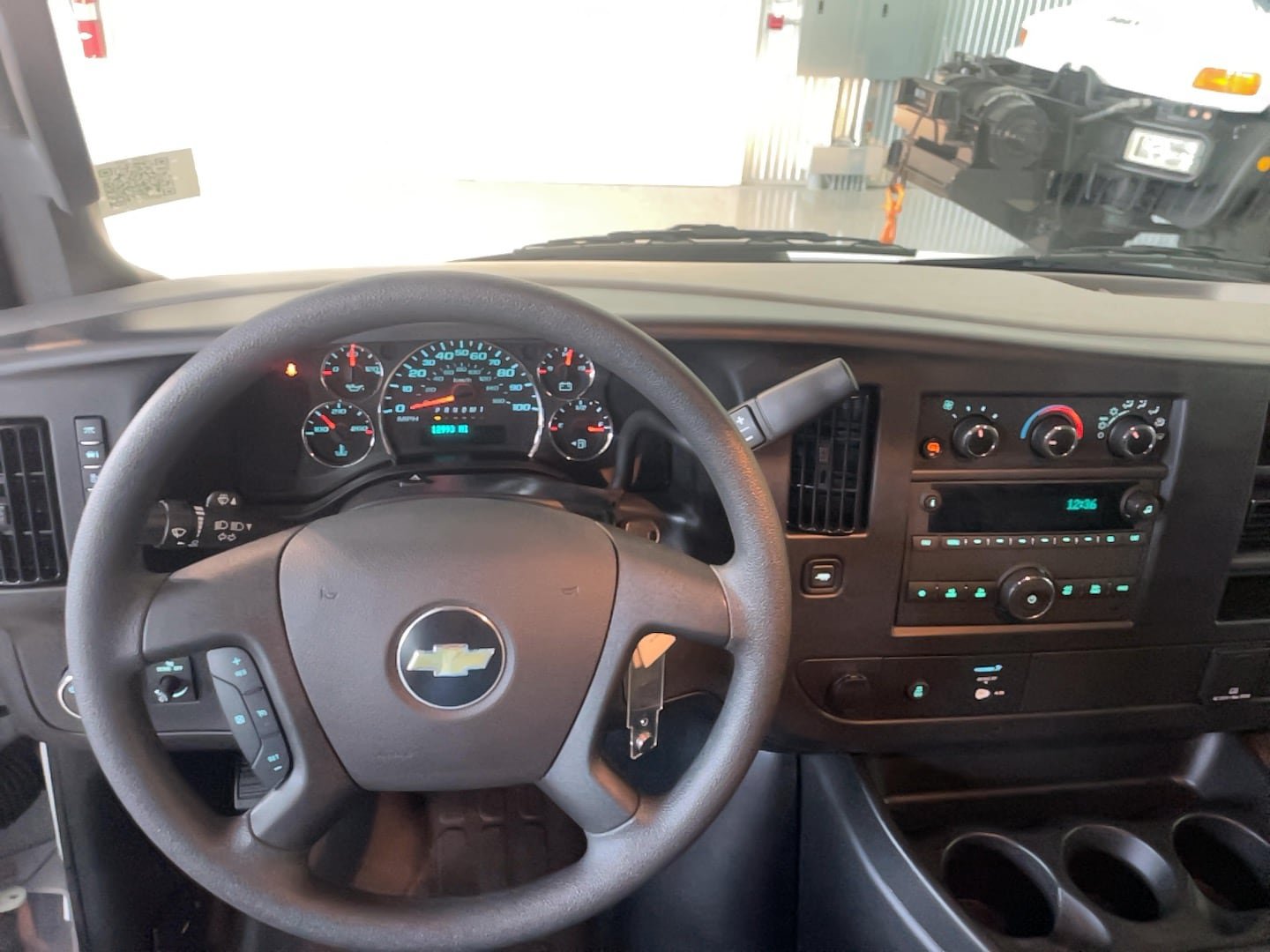 Used 2025 Chevrolet Express 2500 w/ Driver Convenience Package RWD image 19