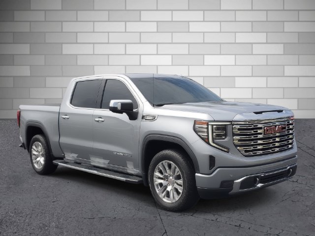 Used 2023 GMC Sierra 1500 Denali w/ Technology Package AWD/4WD image 7