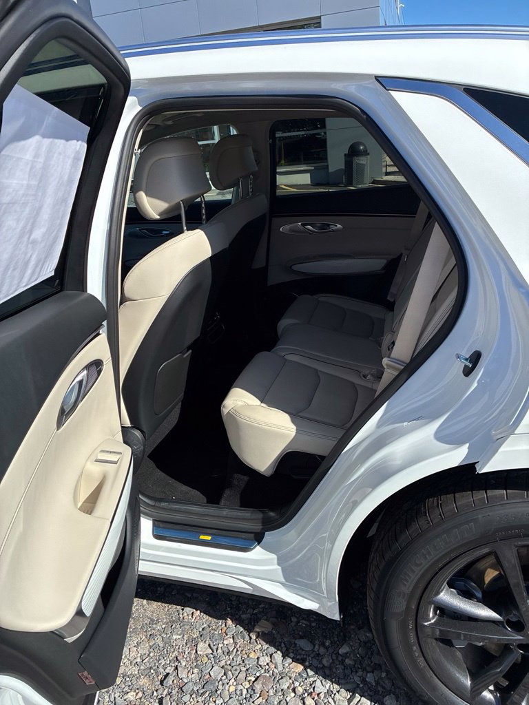 New 2027 Genesis GV70 2.5T Advanced AWD/4WD image 21