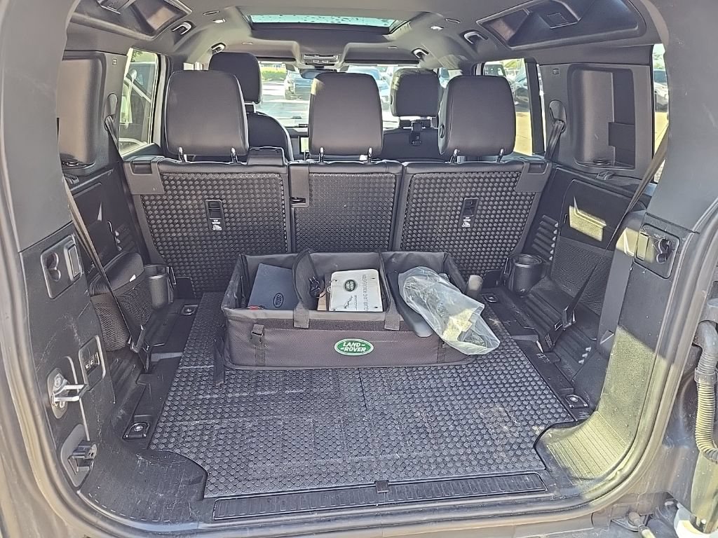 Used 2023 Land Rover Defender 110 S AWD/4WD image 19