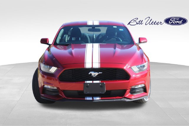 Used 2017 Ford Mustang Coupe RWD image 2
