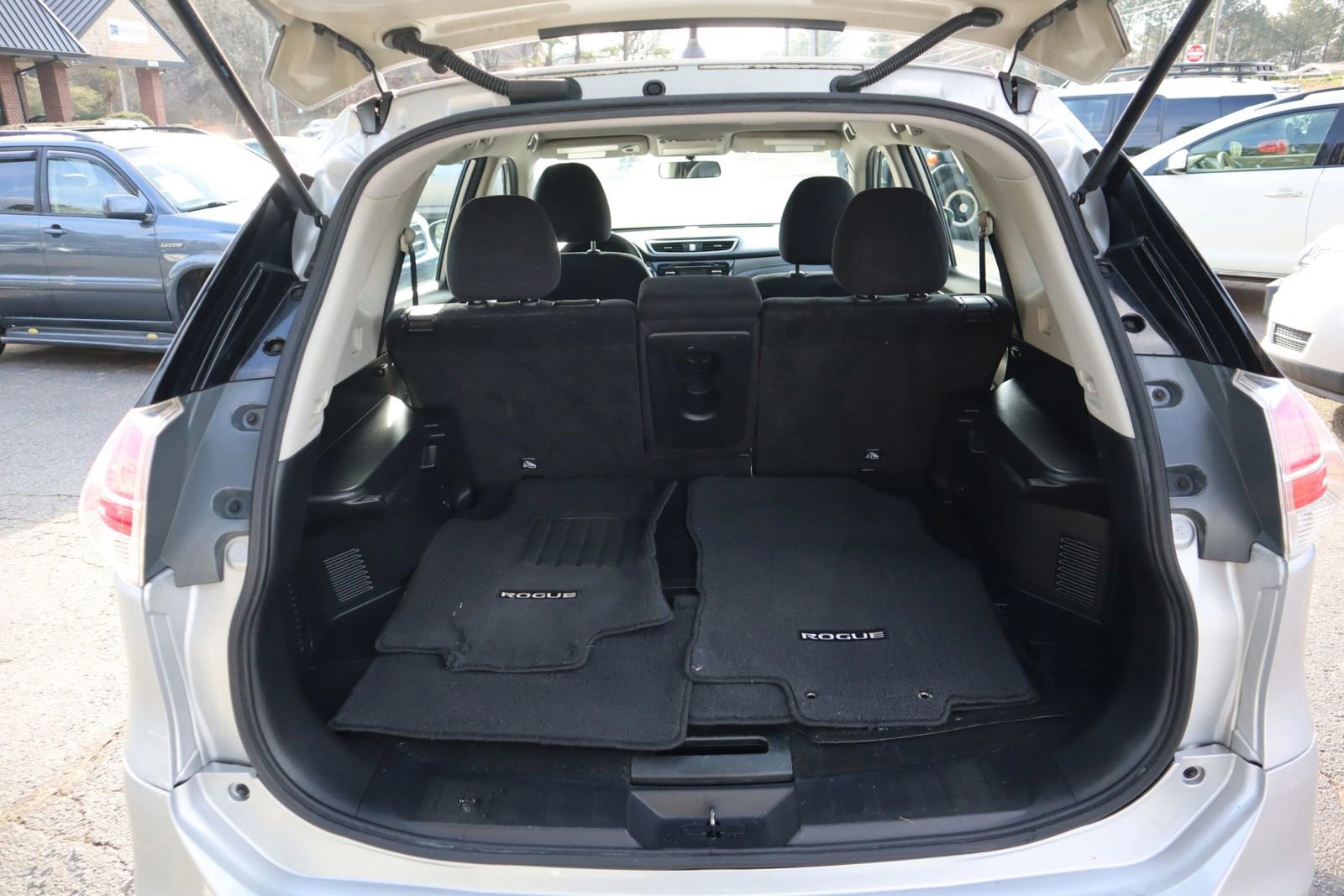 Used 2016 Nissan Rogue S image 13