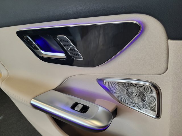 New 2025 Mercedes-Benz C 300 Sedan image 18