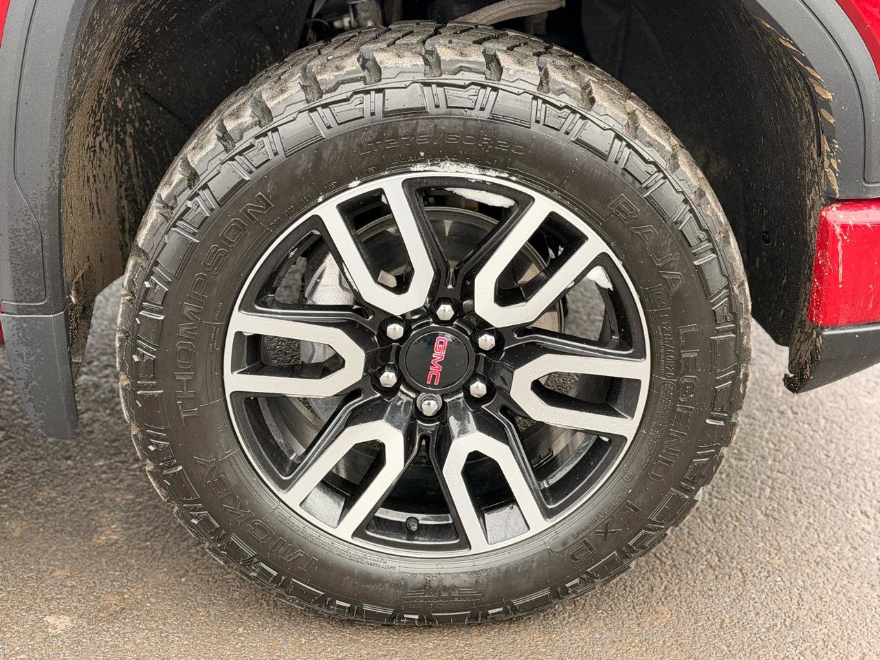 Used 2024 GMC Sierra 1500 AT4 w/ Technology Package AWD/4WD image 35
