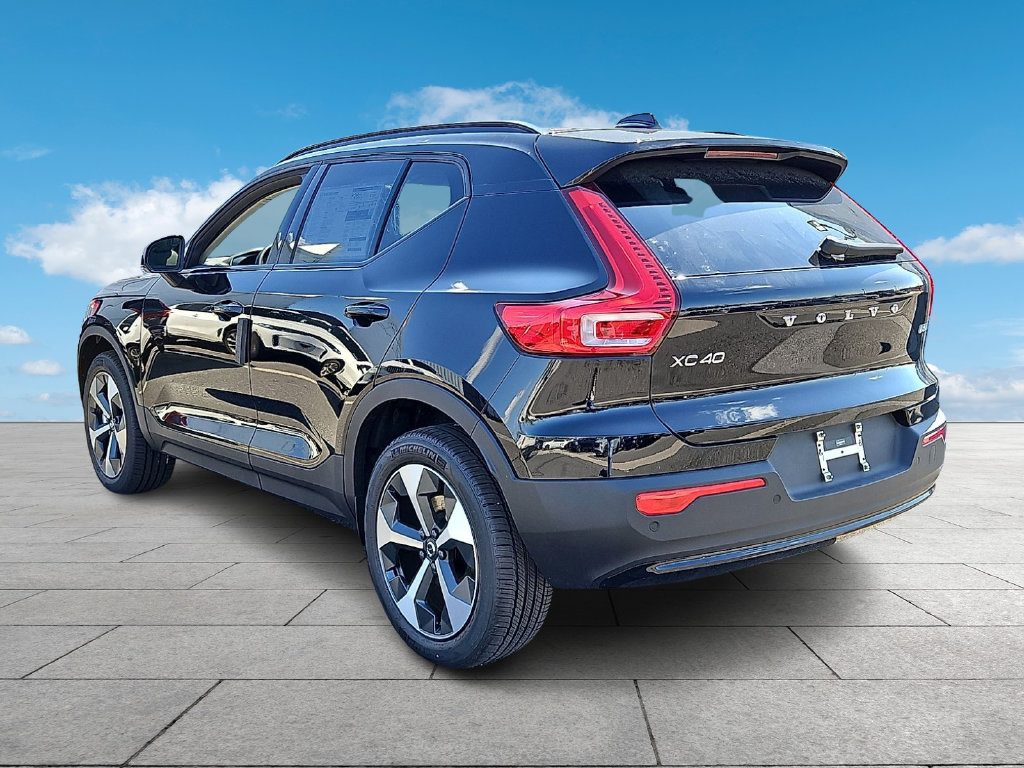 New 2026 Volvo XC40 B5 Core w/ Climate Package AWD/4WD image 5