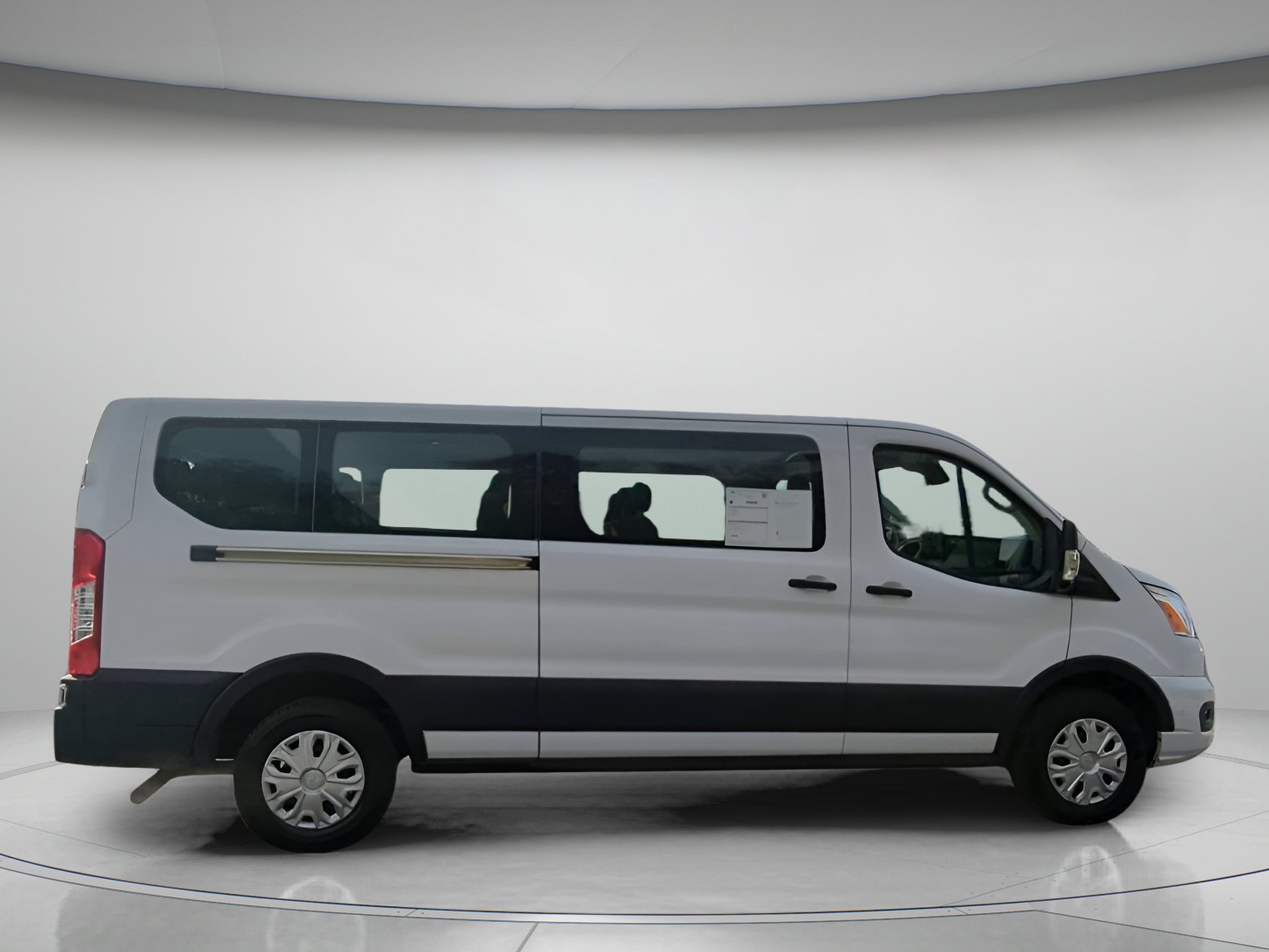 Certified 2022 Ford Transit 350 XLT image 31