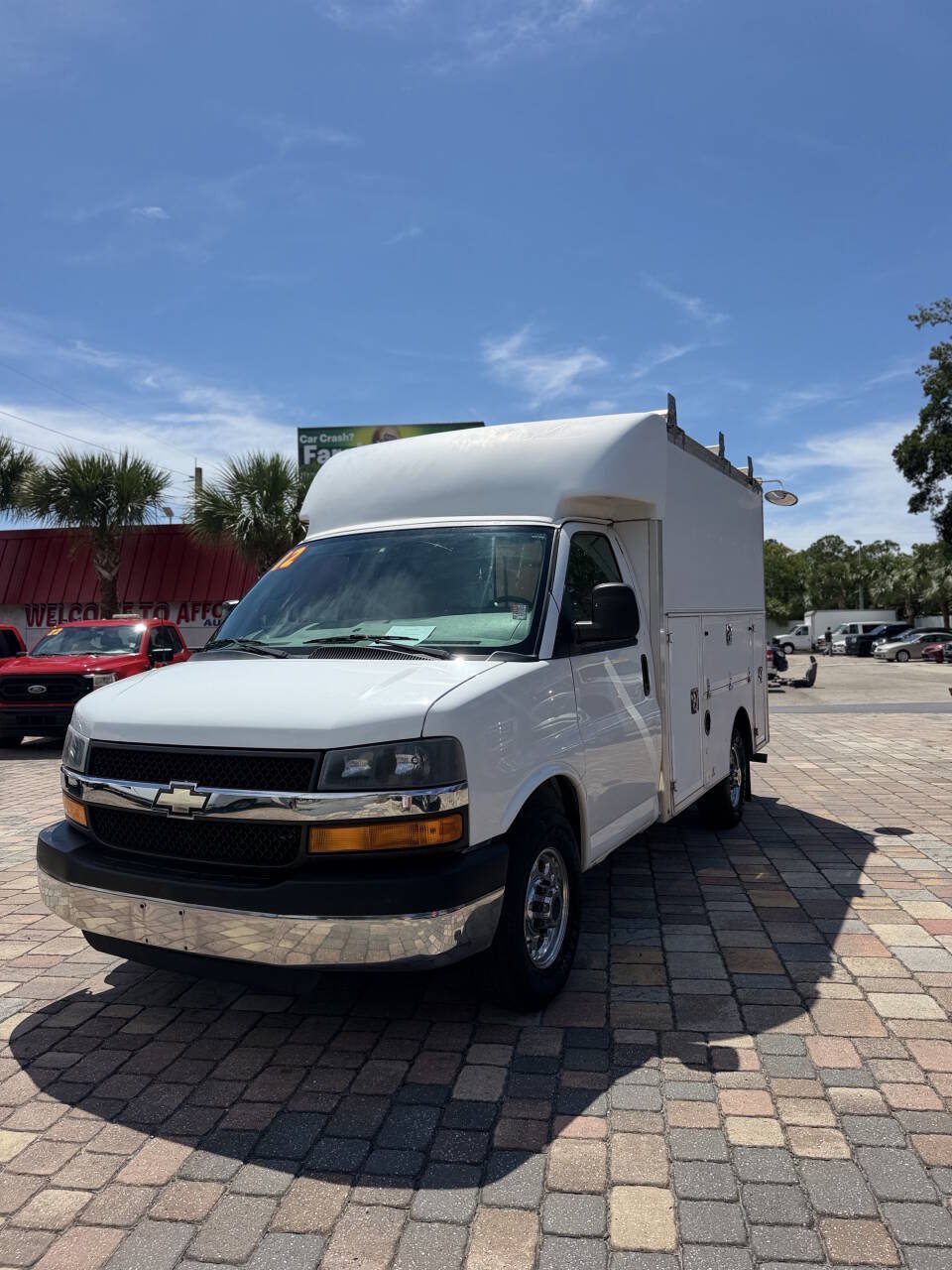 Used 2012 Chevrolet Express 3500 RWD image 20