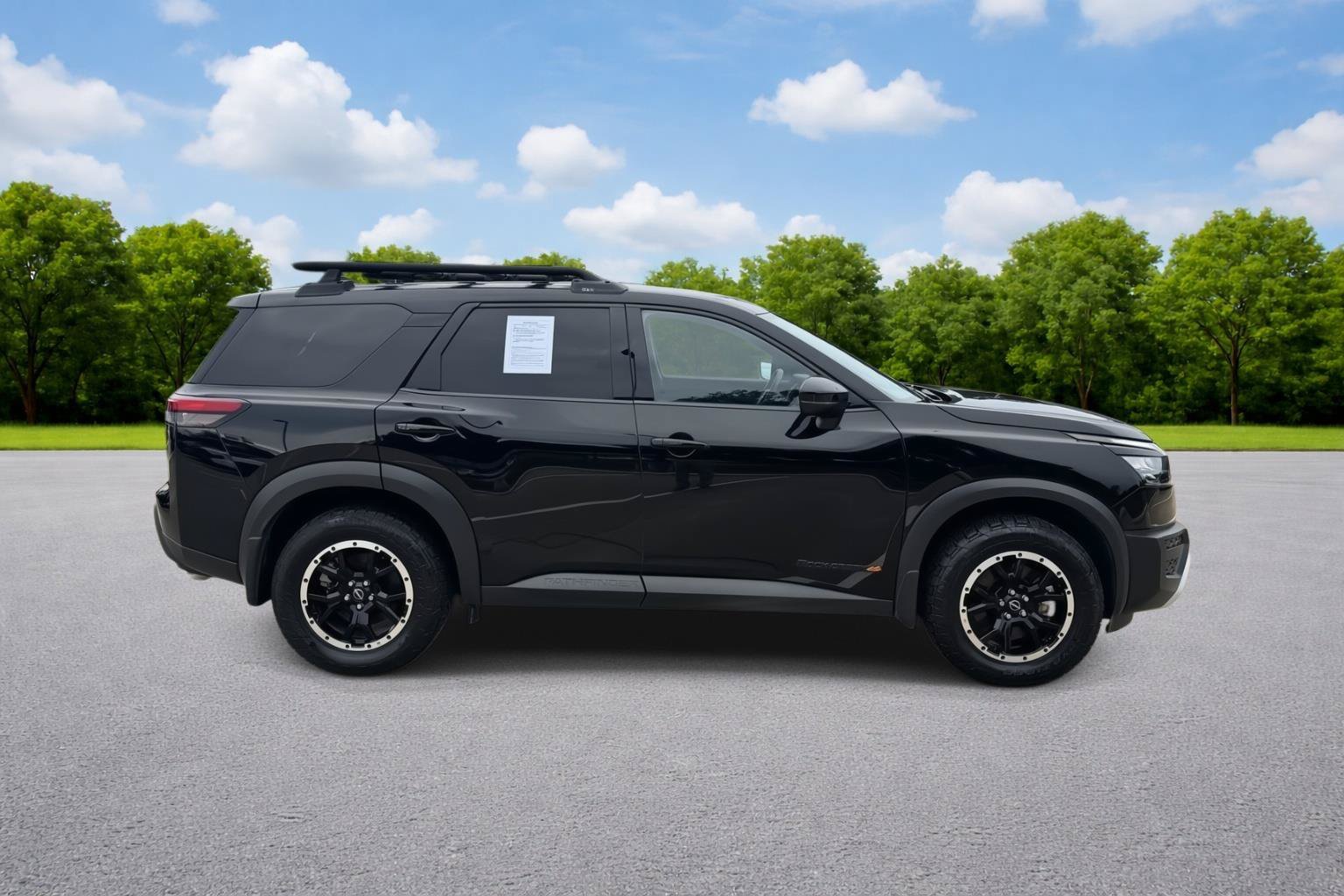 Used 2025 Nissan Pathfinder Rock Creek AWD/4WD image 4