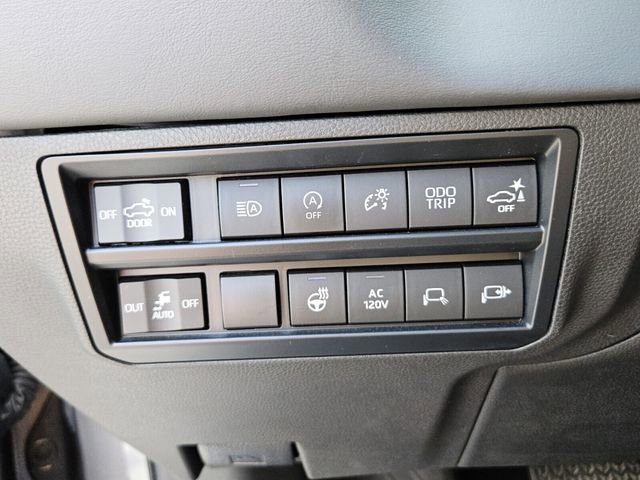 Used 2023 Toyota Tundra Platinum AWD/4WD image 18
