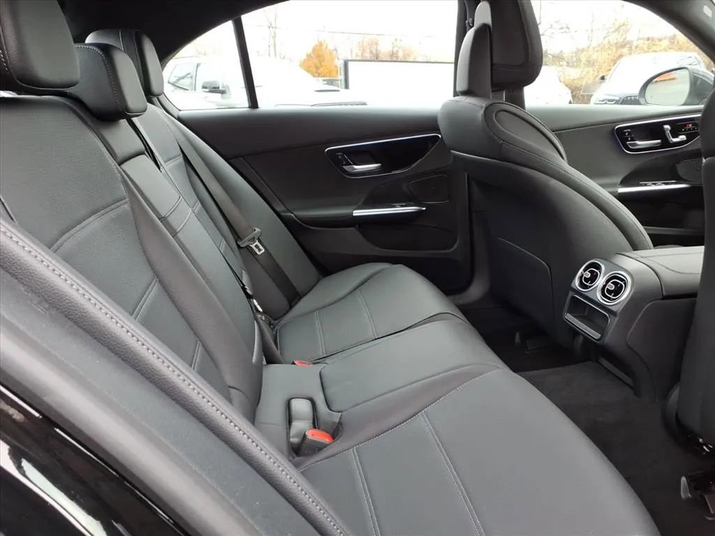 Used 2024 Mercedes-Benz C 300 Sedan image 16