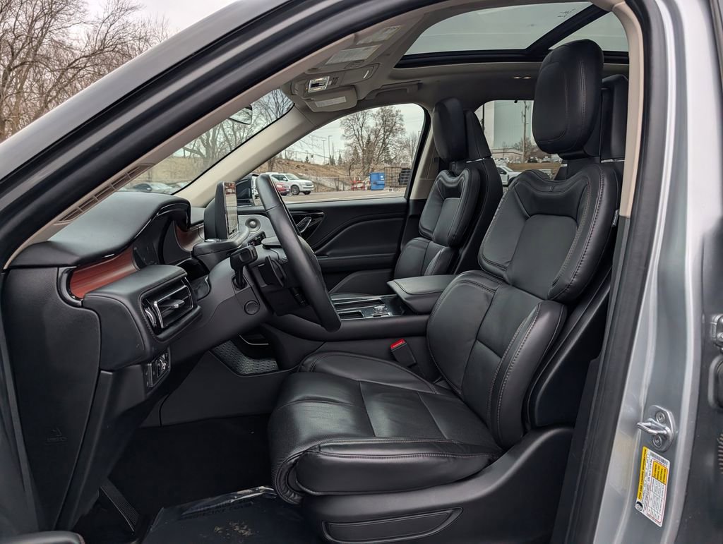 Used 2021 Lincoln Aviator Grand Touring w/ Equipment Group 302A image 10