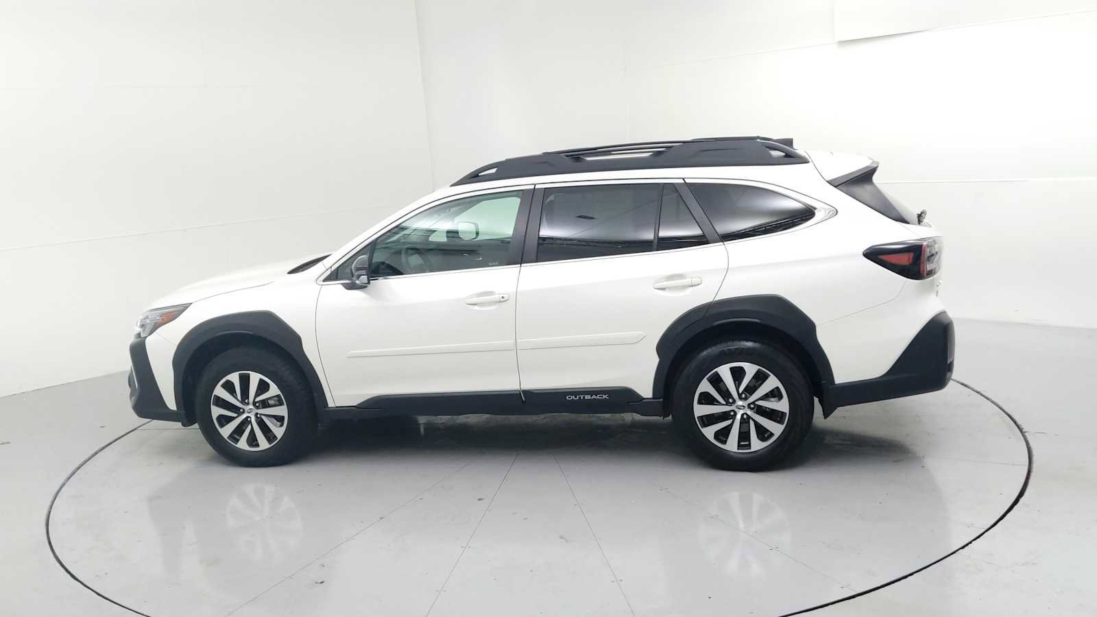 Certified 2023 Subaru Outback Premium image 6