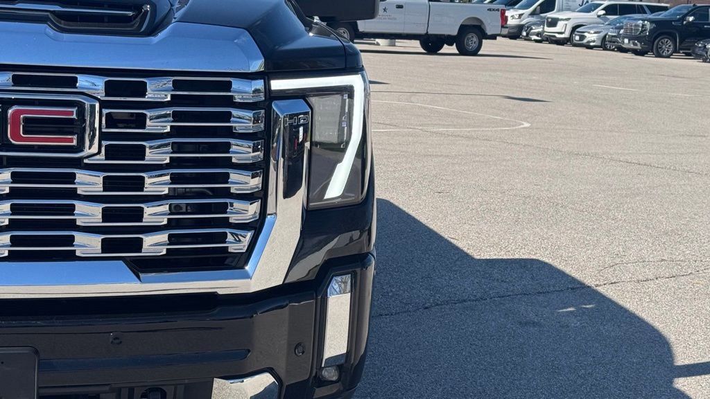 Used 2025 GMC Sierra 2500 Denali w/ Denali Reserve Package image 5