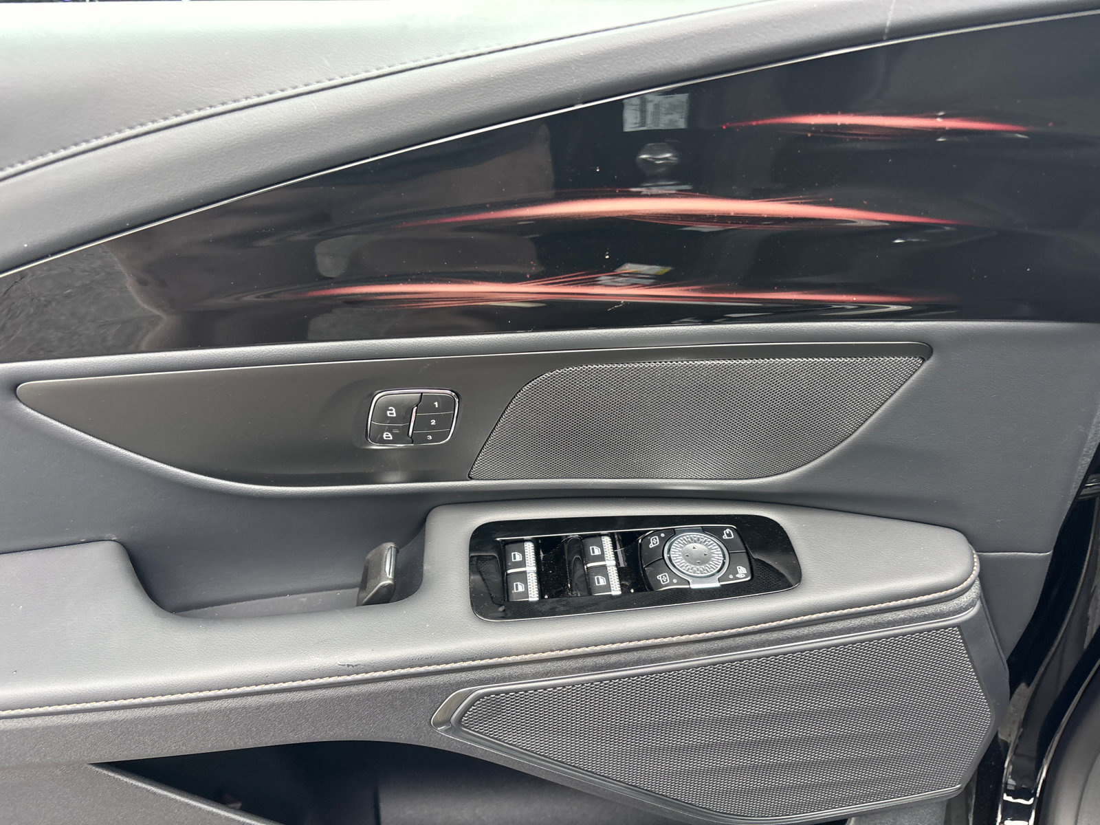 New 2026 Lincoln Nautilus Premier AWD/4WD image 12