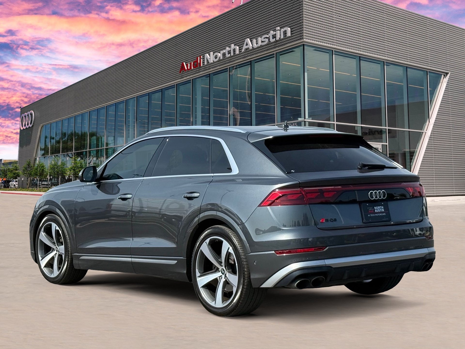 Used 2024 Audi SQ8 Prestige AWD/4WD image 7
