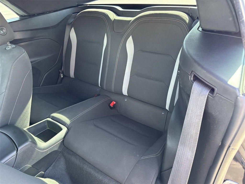 Used 2020 Chevrolet Camaro LT image 23
