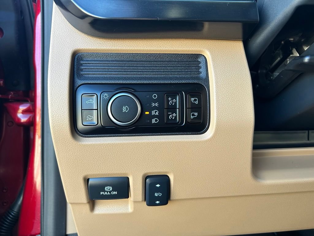 Used 2026 Ford F250 Lariat w/ Black Appearance Package AWD/4WD image 19