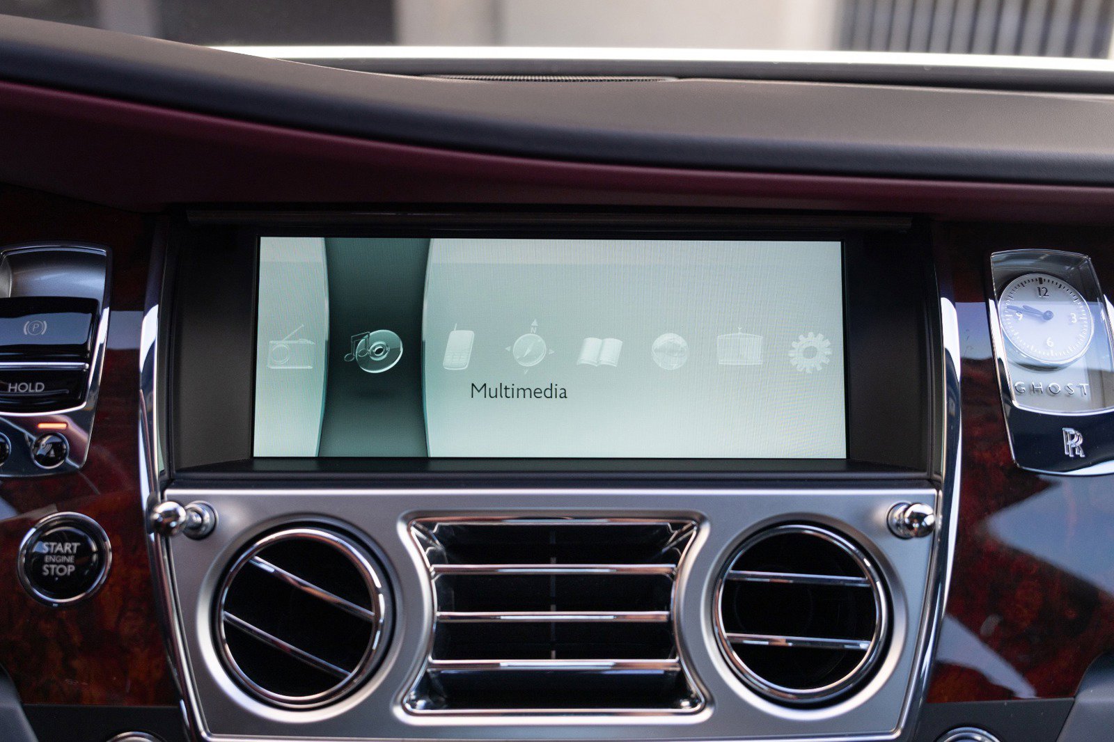 Used 2017 Rolls-Royce Ghost image 34