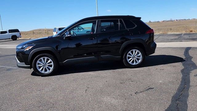 Certified 2023 Toyota Corolla Cross LE image 2