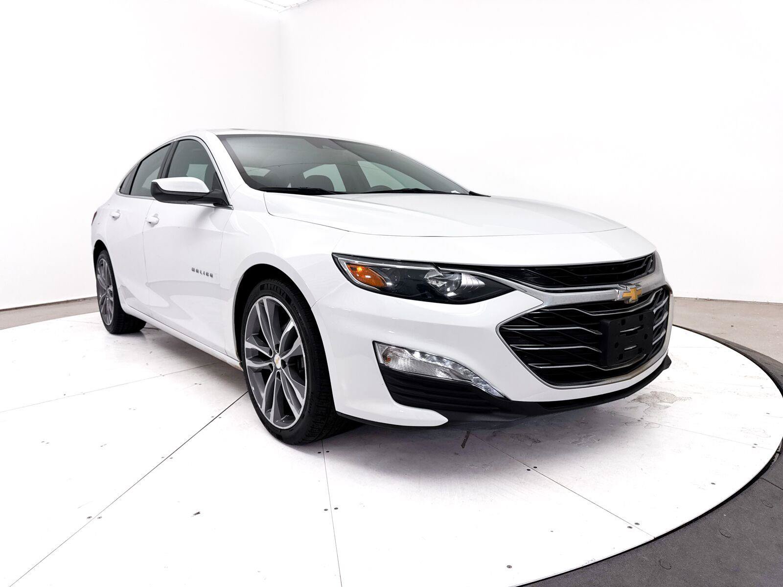 Used 2023 Chevrolet Malibu LT w/ Driver Confidence Package FWD image 10