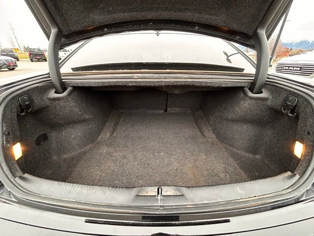 Used 2019 Chrysler 300 S image 46