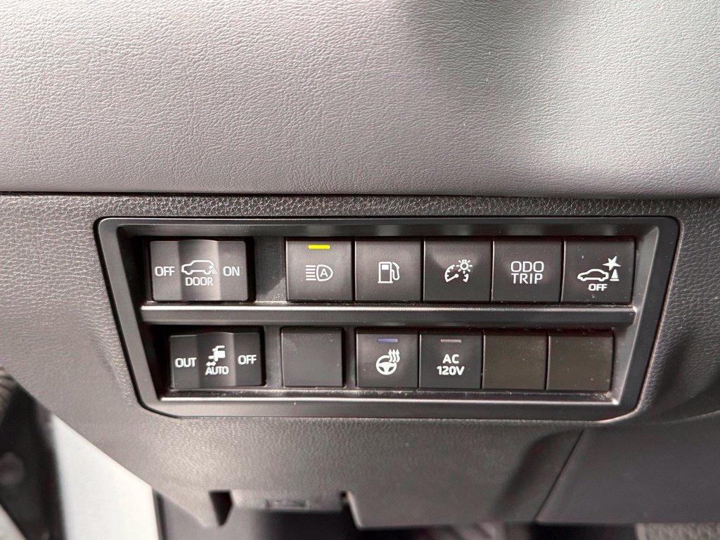 Certified 2023 Toyota Sequoia Platinum AWD/4WD image 14