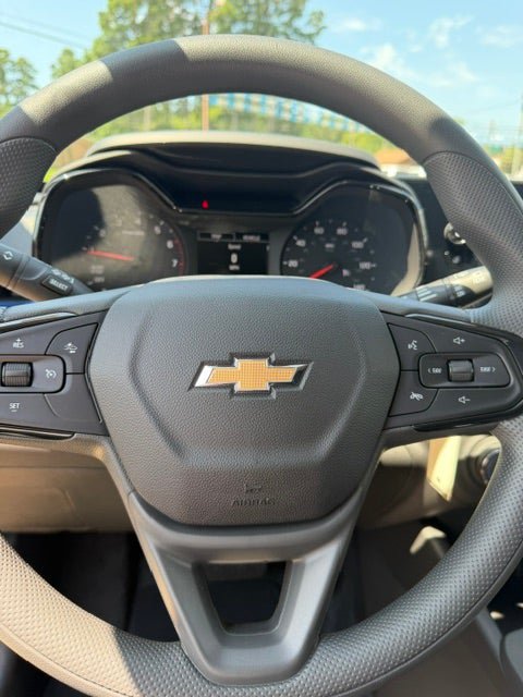 New 2026 Chevrolet Trax LS w/ LS Convenience Package FWD image 10