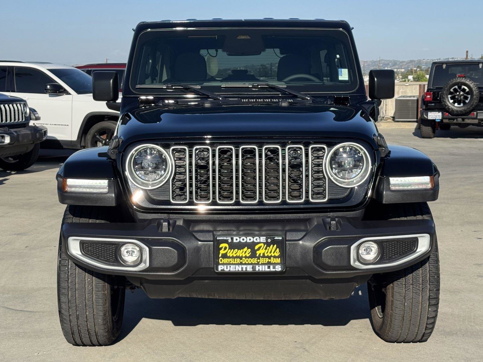 Certified 2025 Jeep Wrangler Sahara w/ Safety Group AWD/4WD image 3