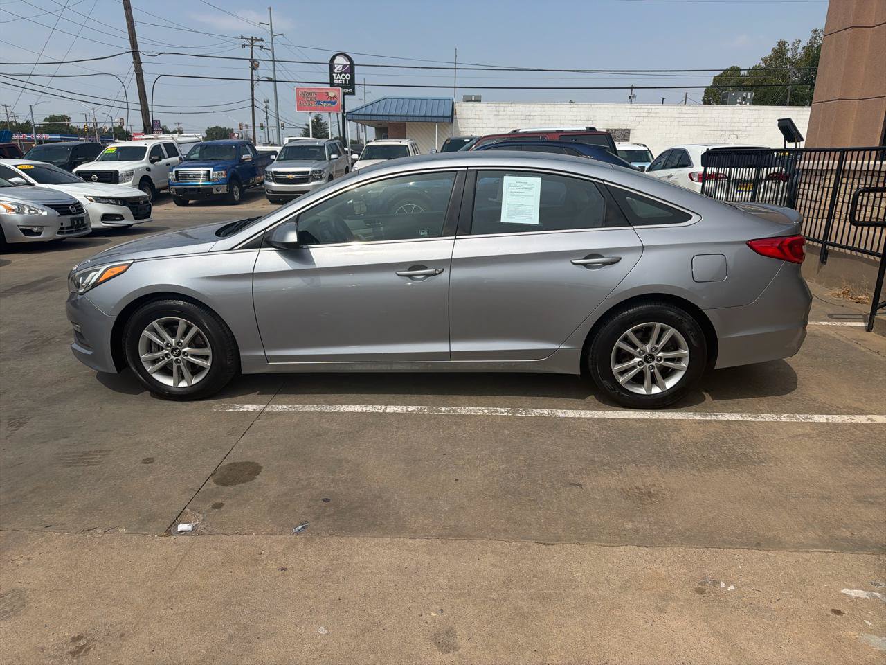 Used 2015 Hyundai Sonata SE w/ Option Group 09 FWD image 8