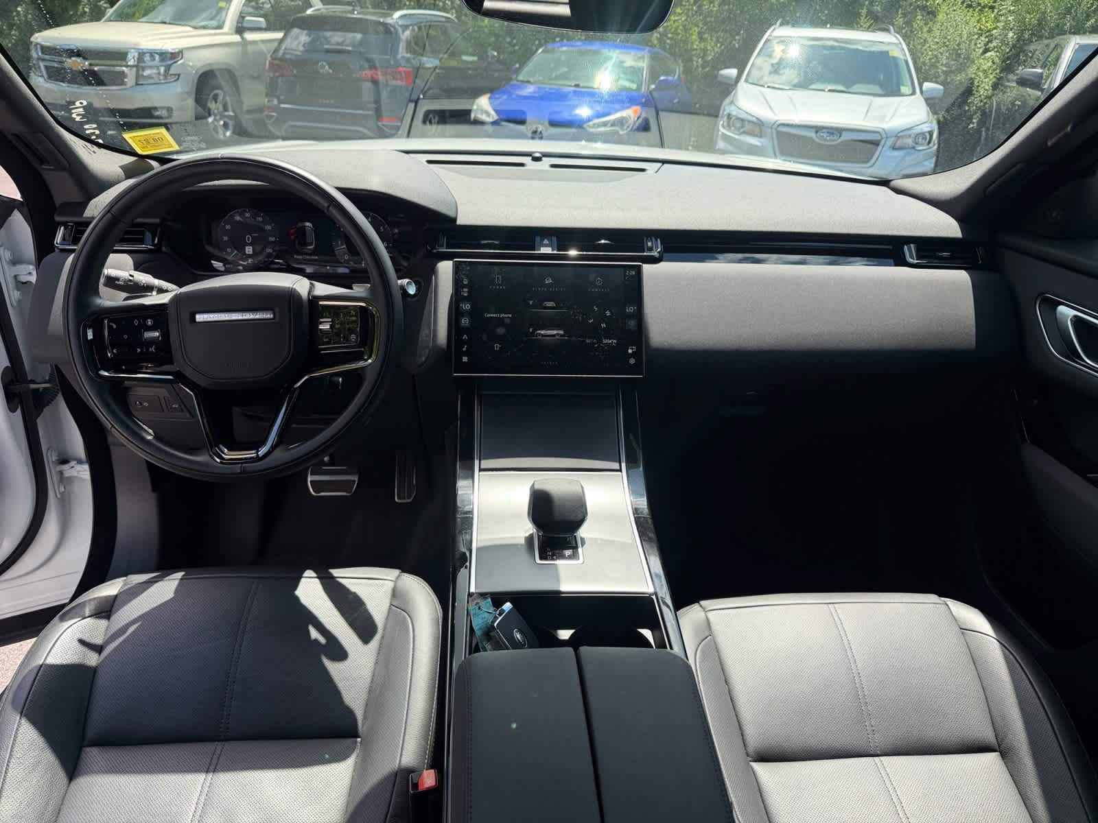 Used 2025 Land Rover Range Rover Velar Dynamic SE AWD/4WD image 17