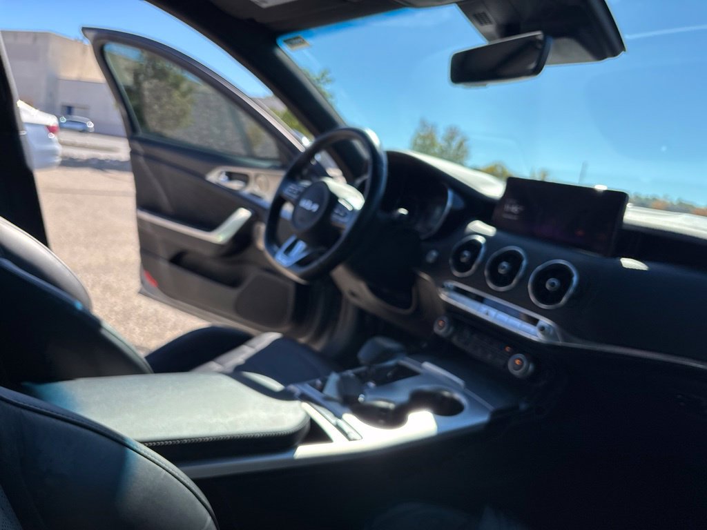 Used 2023 Kia Stinger GT2 AWD/4WD image 27