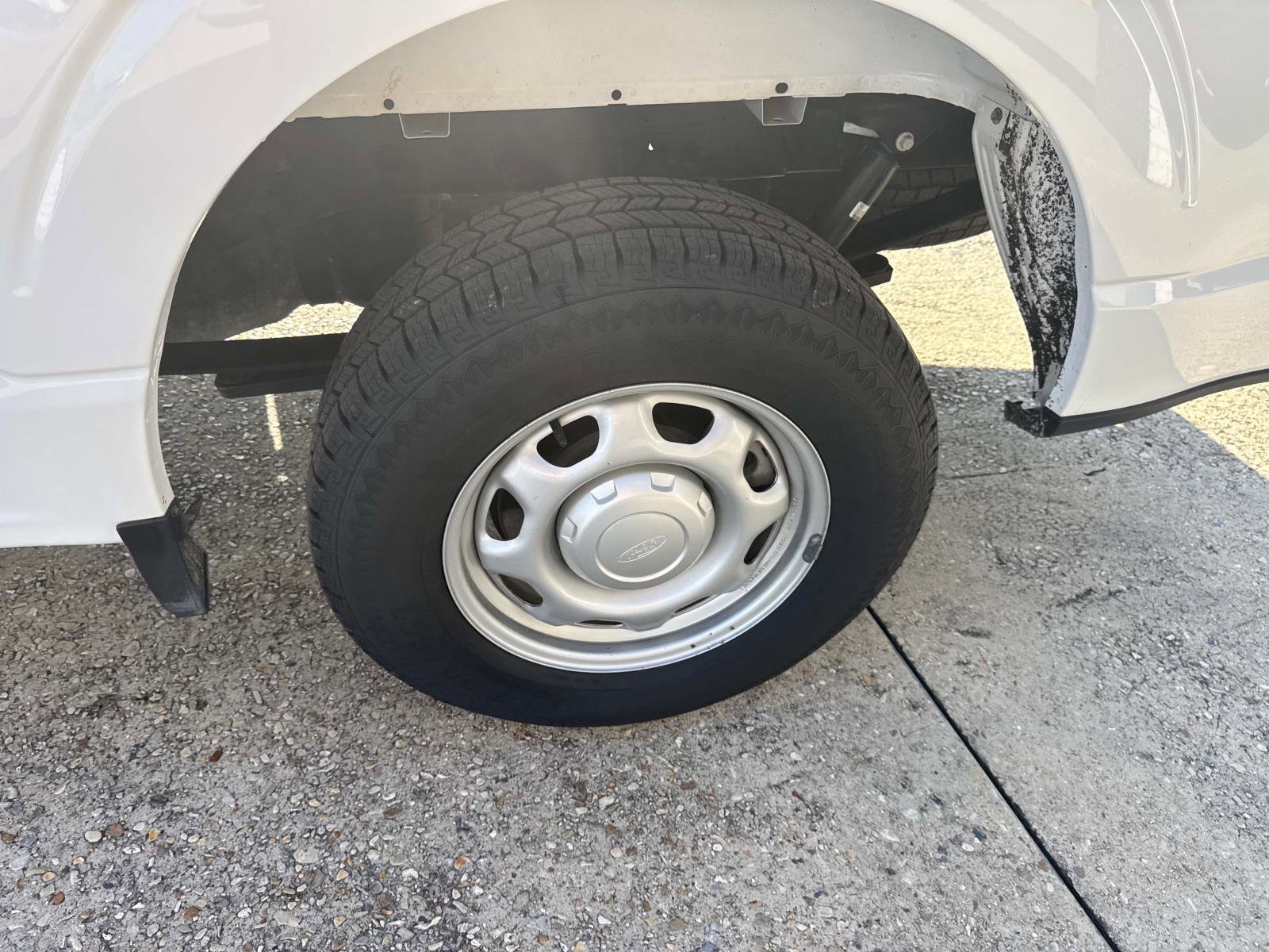 Used 2022 Ford F150 XL w/ Trailer Tow Package image 4