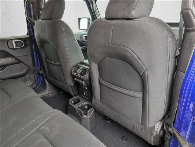 Used 2018 Jeep Wrangler Unlimited Sahara image 27